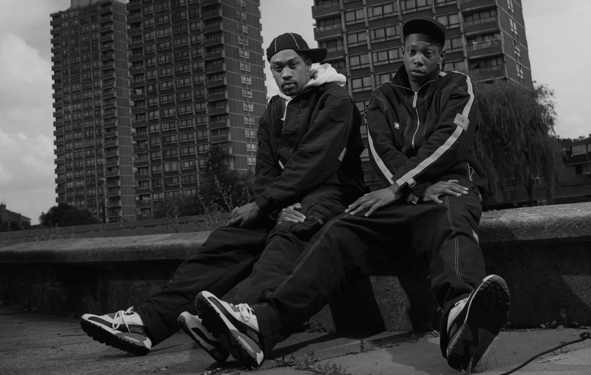 Discovery splash banner for /r/grime Discord server